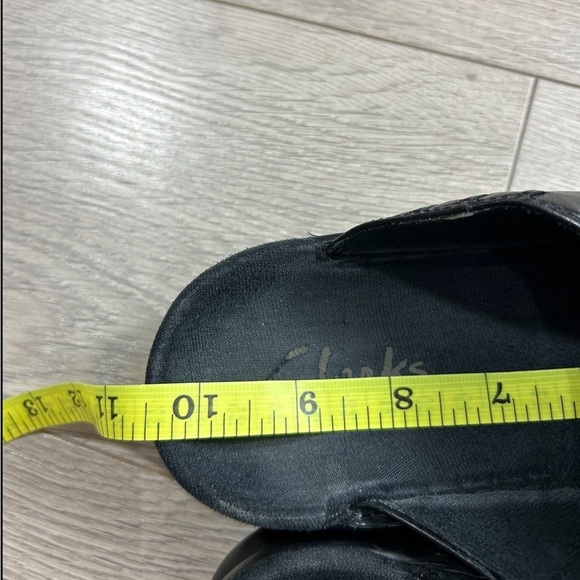 Clarks Cilantro Black Leather Open Back Comfort Clogs - Picture 9 of 10